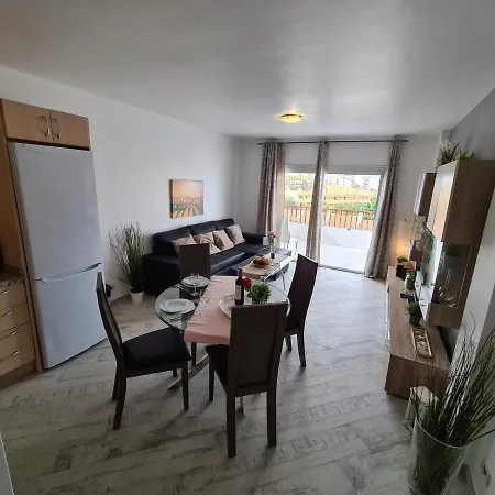 Duplex Penthouse Puerto Colón Only 5 Min. To The Beach, 2 Terraces, Pool, Wifi, Dishwasher Apartamento *