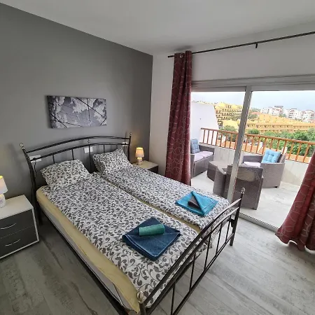 Duplex Penthouse Puerto Colon Only 5 Min. To The Beach, 2 Terraces, Pool, Wifi, Dishwasher Apartment Costa Adeje (Tenerife)